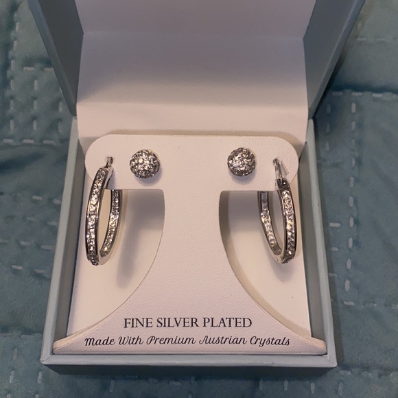 Jenni Park Earring Set - Picture 2 of 4